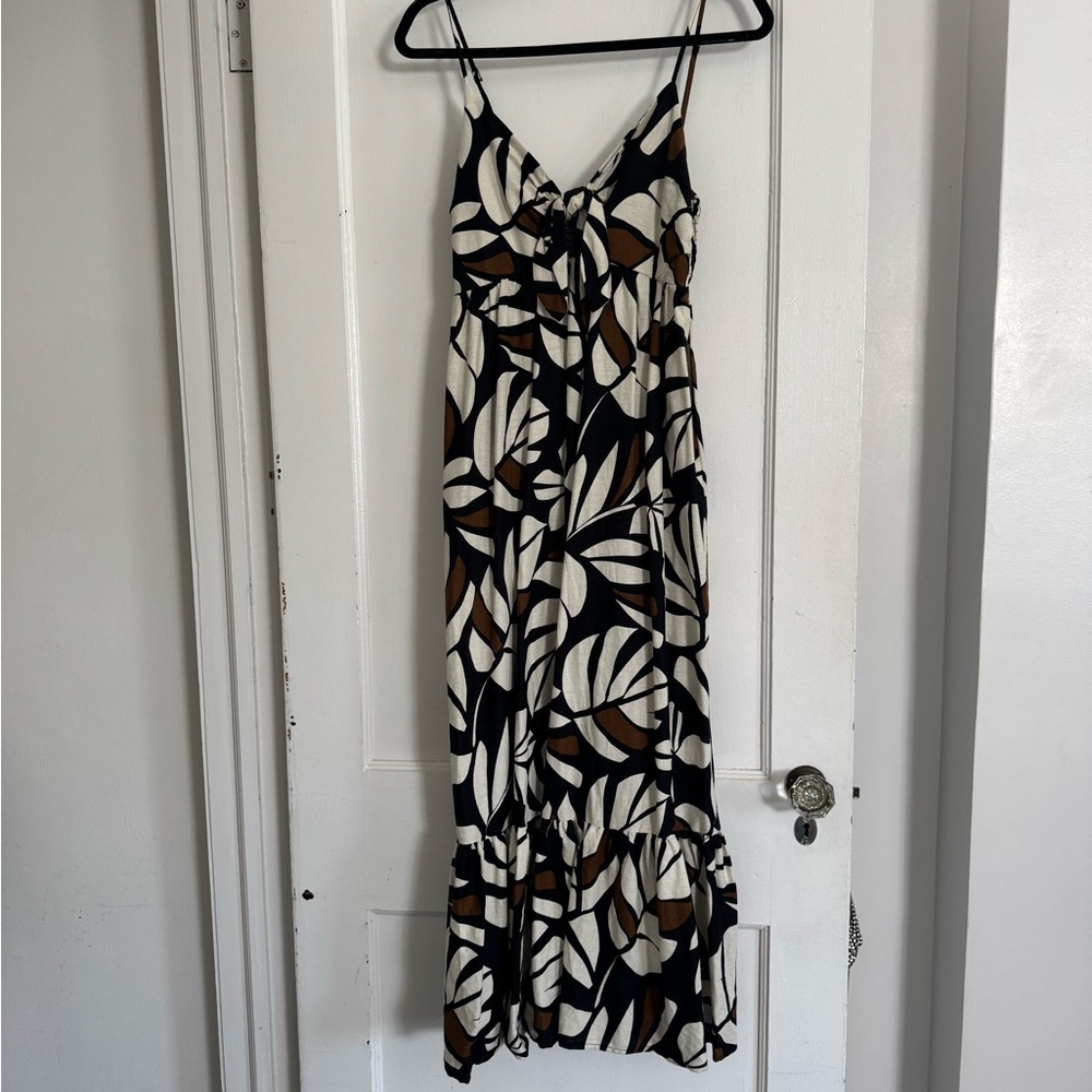 Tabitha Brown Elegant Black and White Leaf Print Dress